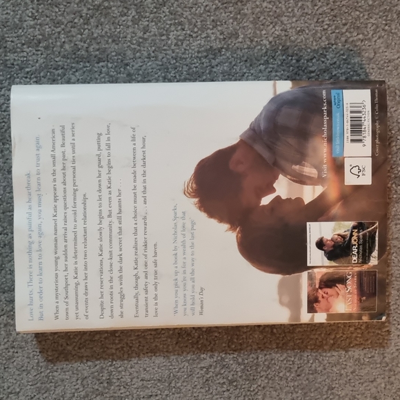 Books, Nicholas Sparks bundle, Safe Haven and The Rescue. - Picture 3 of 7